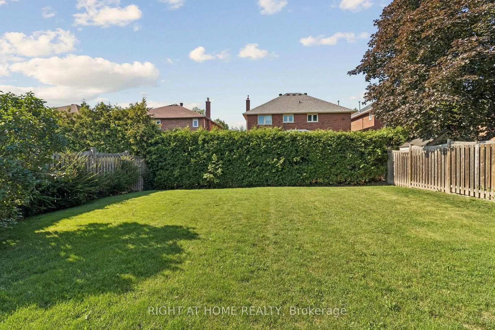 35 Palace Court • Richmond Hill, ON photo 27