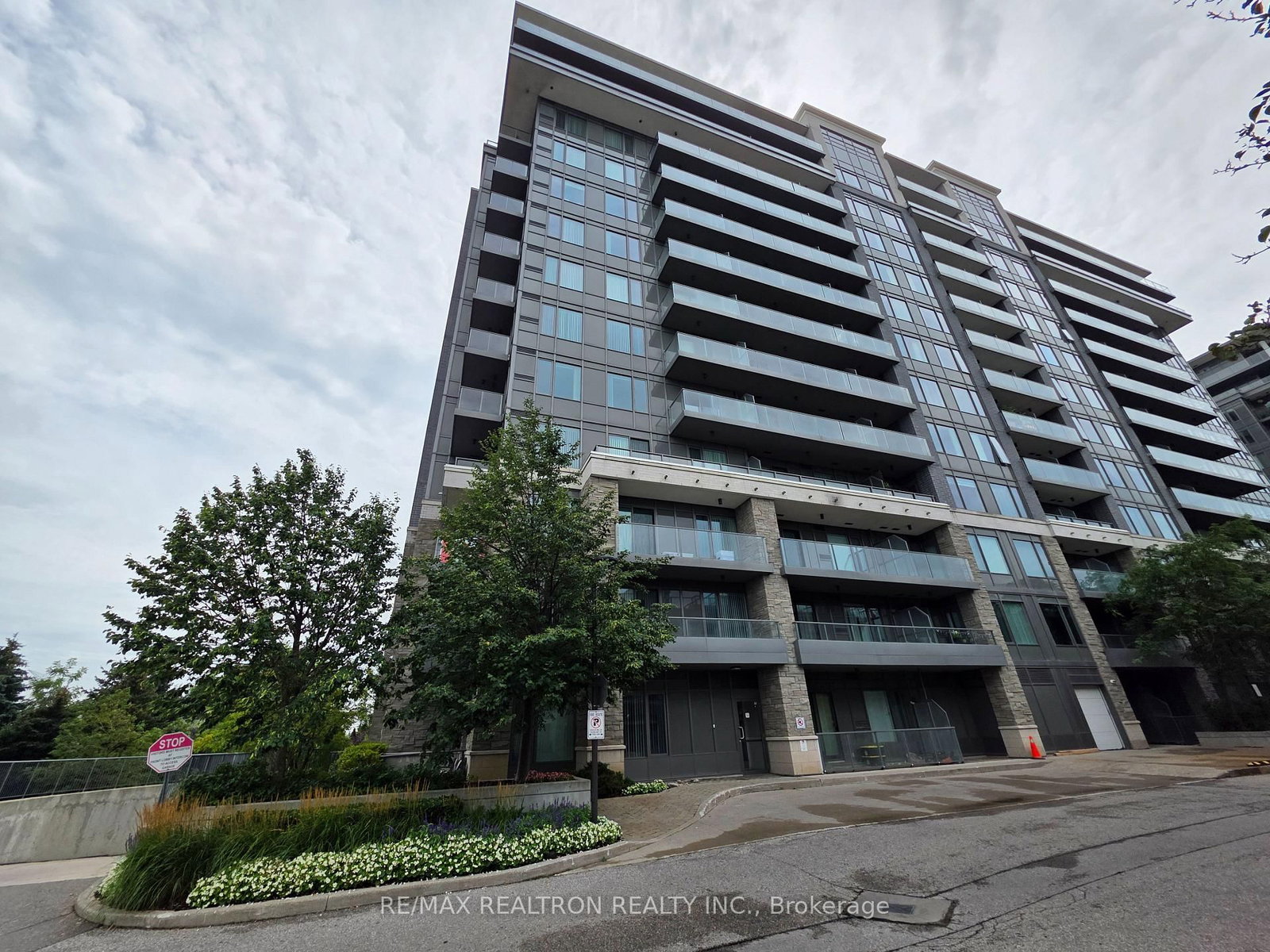 325 South Park Road • #603 • Markham, ON photo 4