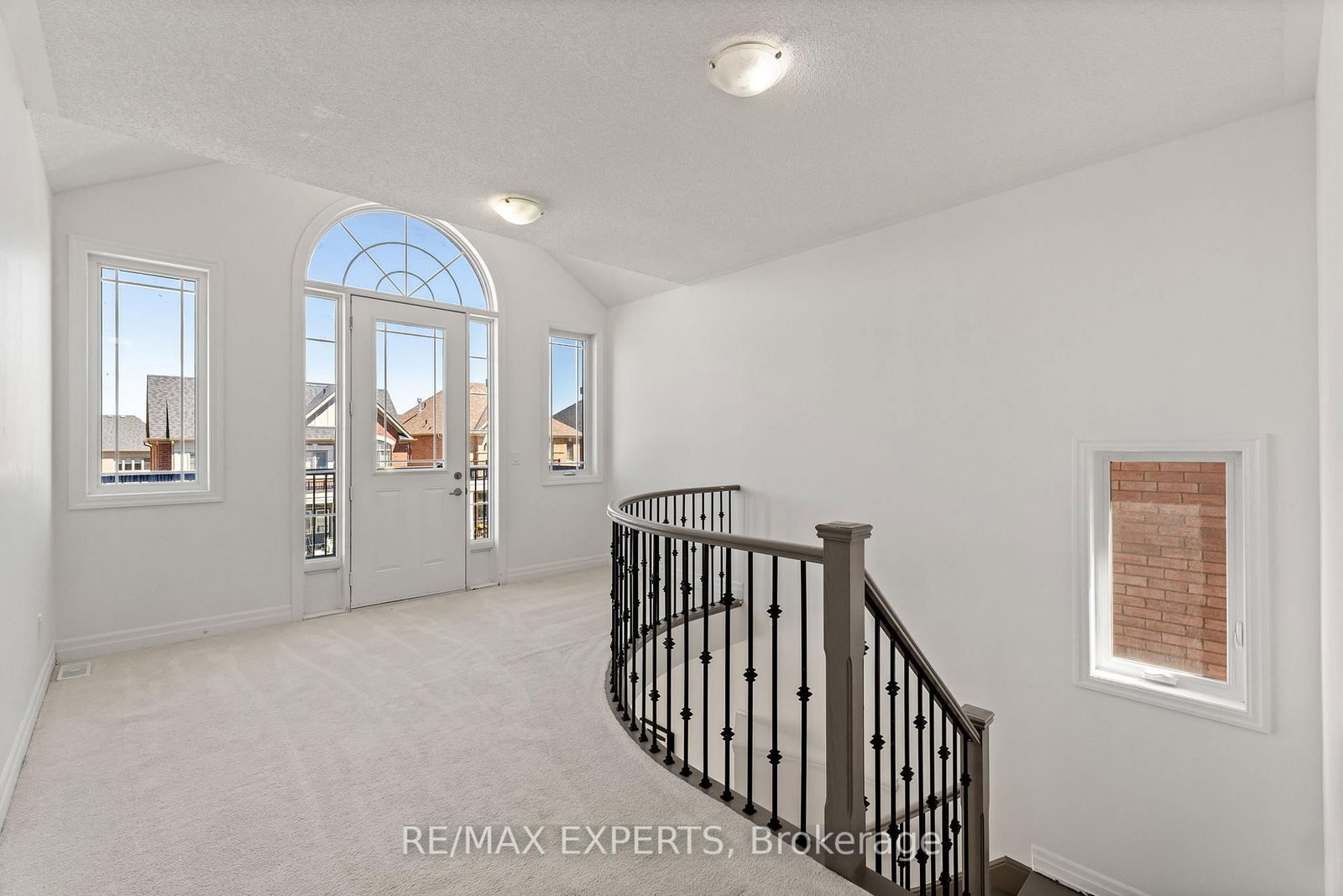 17 Red Rose Lane • East Gwillimbury, ON photo 18