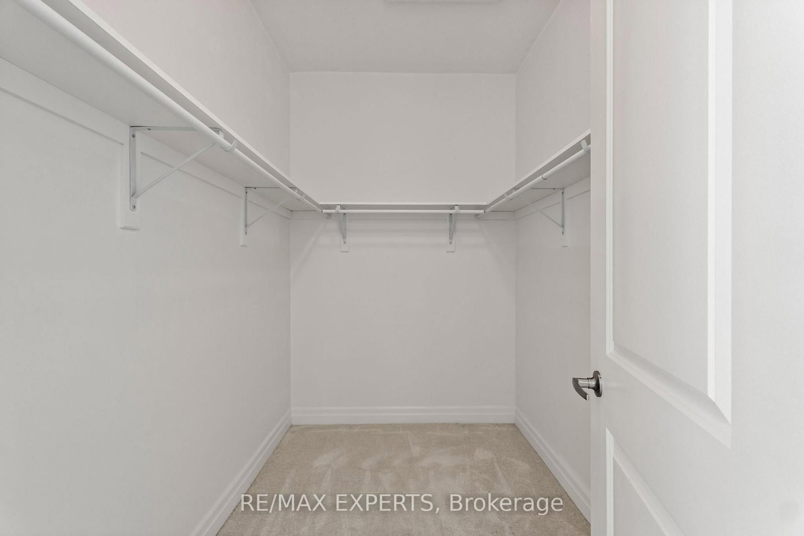 17 Red Rose Lane • East Gwillimbury, ON photo 25