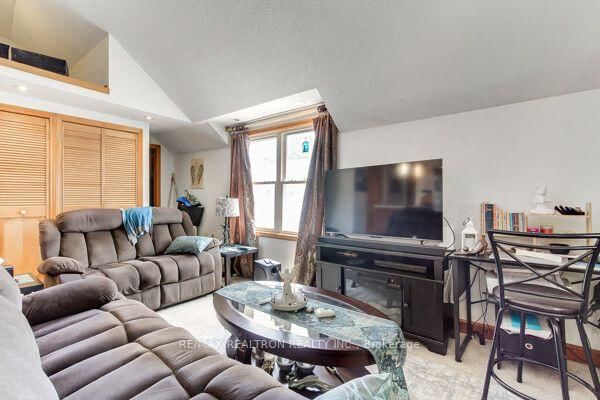 771 Gorham Street • Newmarket, ON photo 9