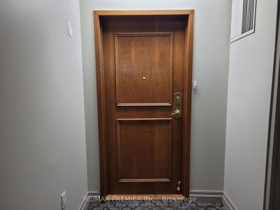 2506 Rutherford Road • #502 • Vaughan, ON photo 8