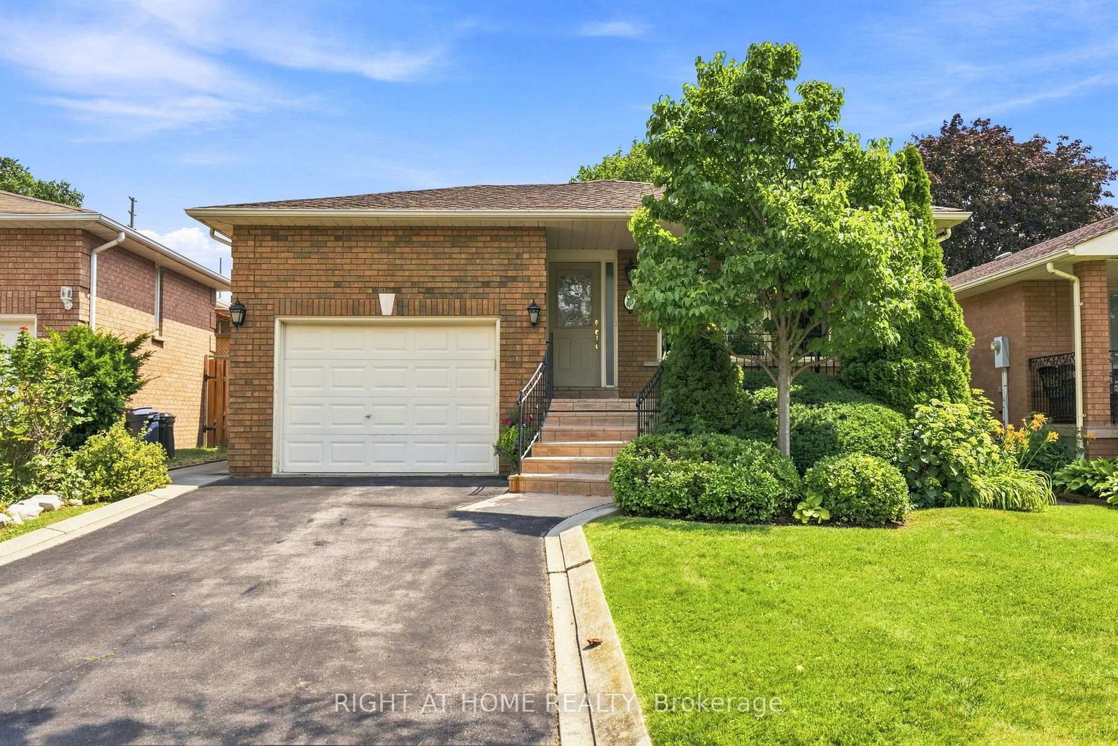 39 Dante Court • Vaughan, ON photo 1