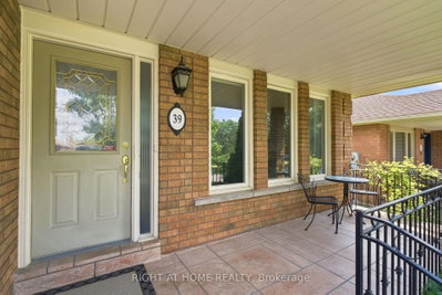 39 Dante Court • Vaughan, ON photo 4