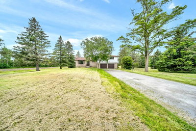 18580 DUFFERIN Street, King, ON, photo 4