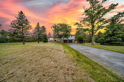 18580 DUFFERIN Street, King, ON, photo 5