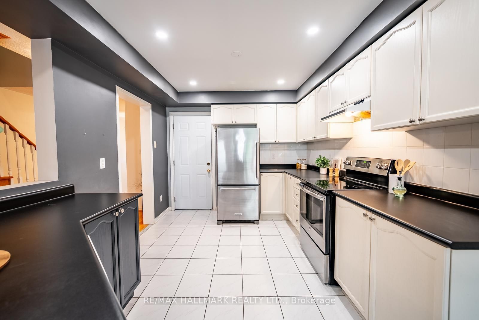 20 Willoway Court • Whitchurch-Stouffville, ON photo 14