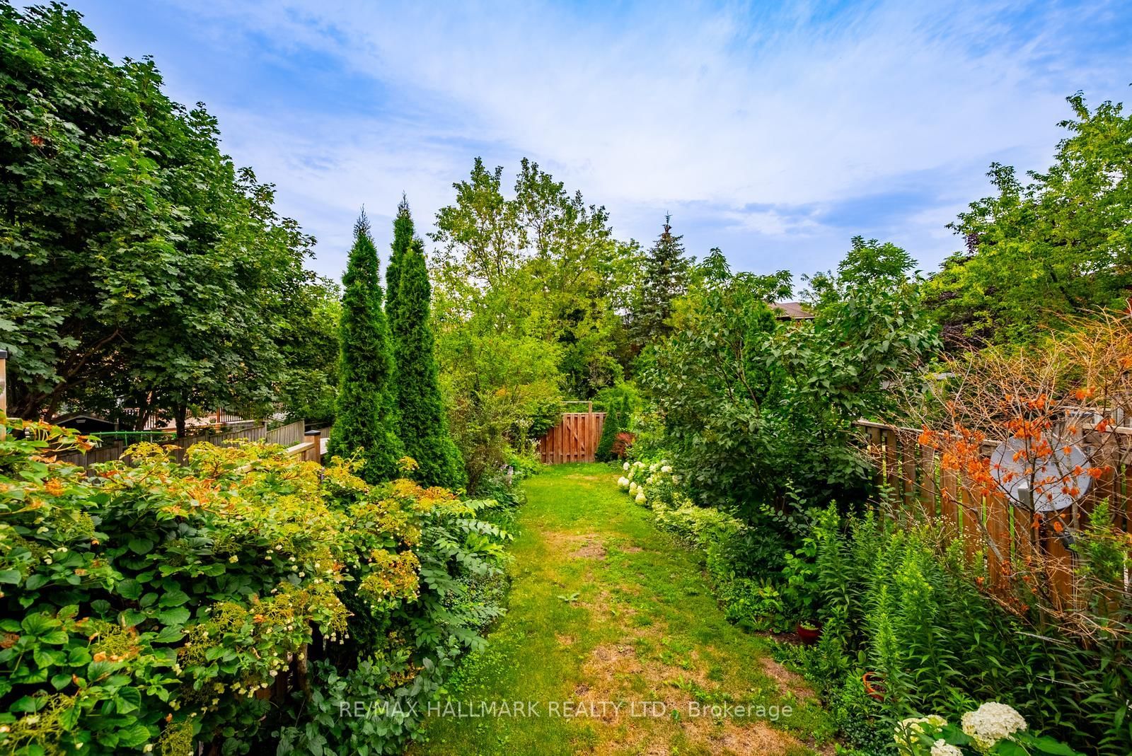20 Willoway Court • Whitchurch-Stouffville, ON photo 37