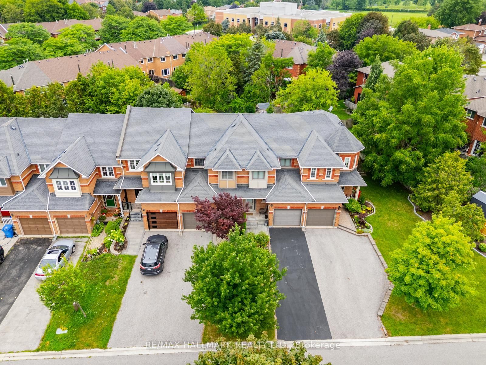 20 Willoway Court • Whitchurch-Stouffville, ON photo 5