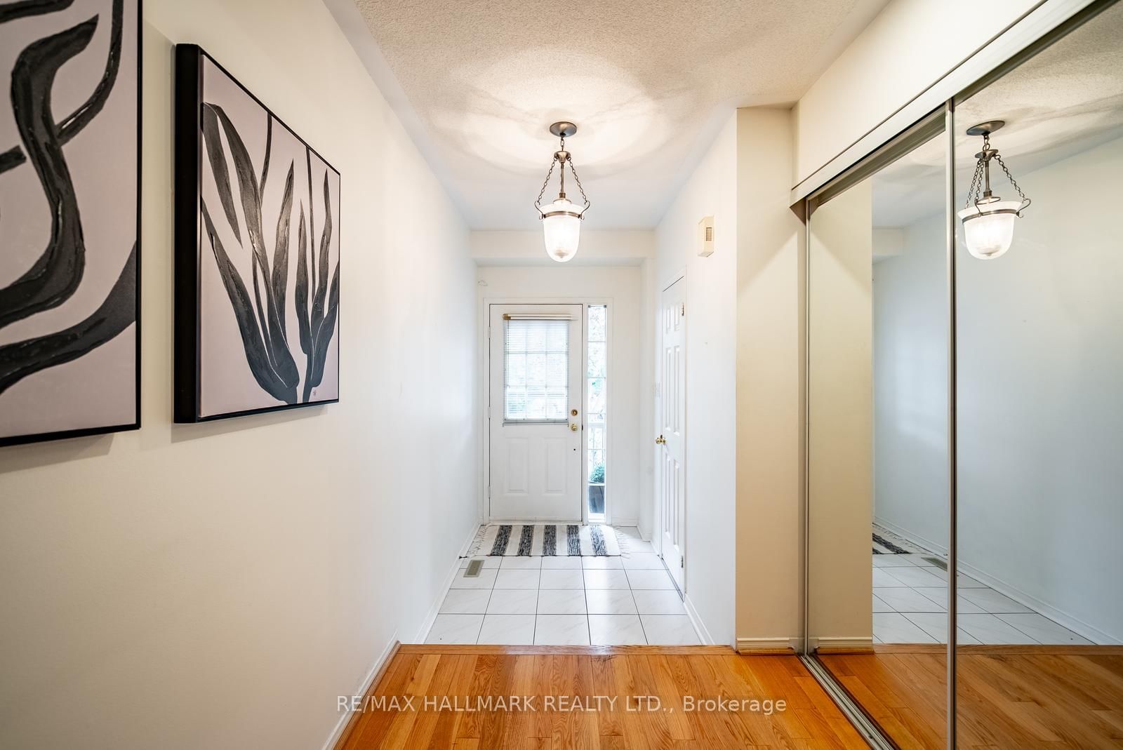 20 Willoway Court • Whitchurch-Stouffville, ON photo 7