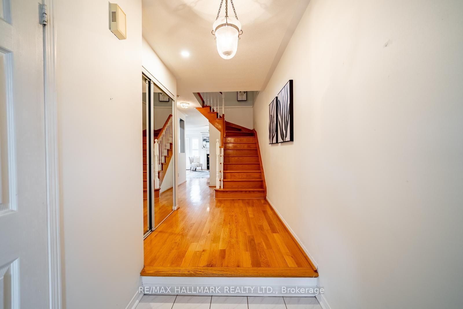 20 Willoway Court • Whitchurch-Stouffville, ON photo 8