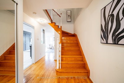 20 Willoway Court • Whitchurch-Stouffville, ON photo 9