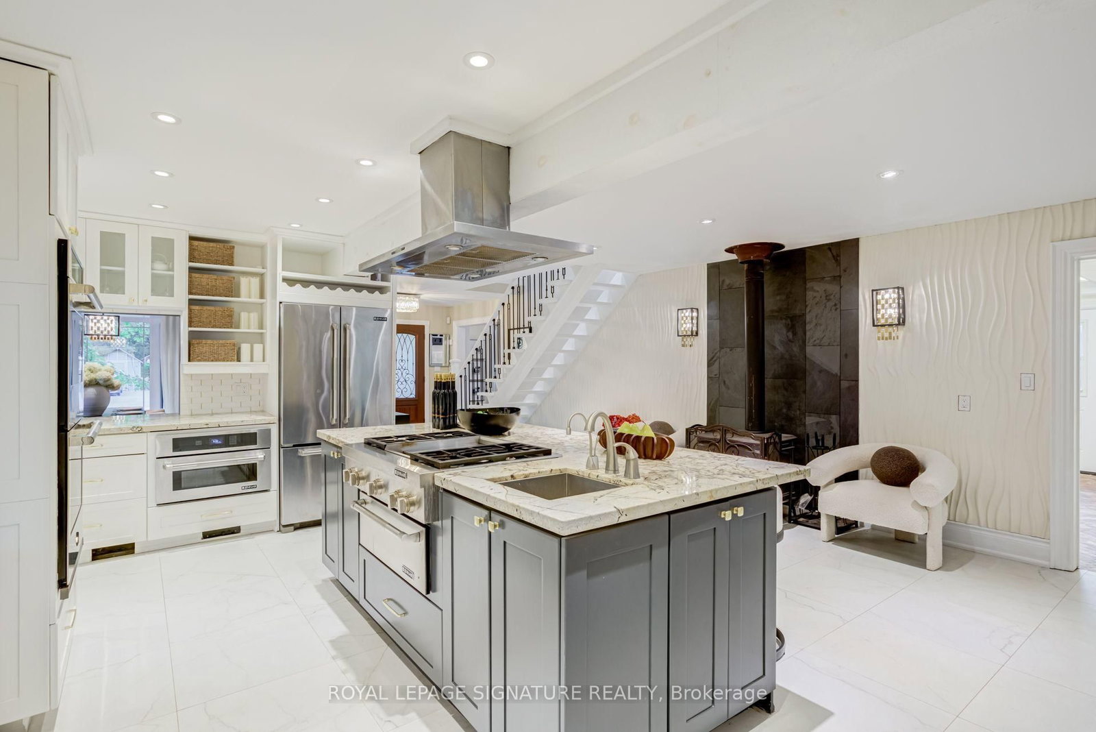 45 Pleasant Avenue • East Gwillimbury, ON photo 16