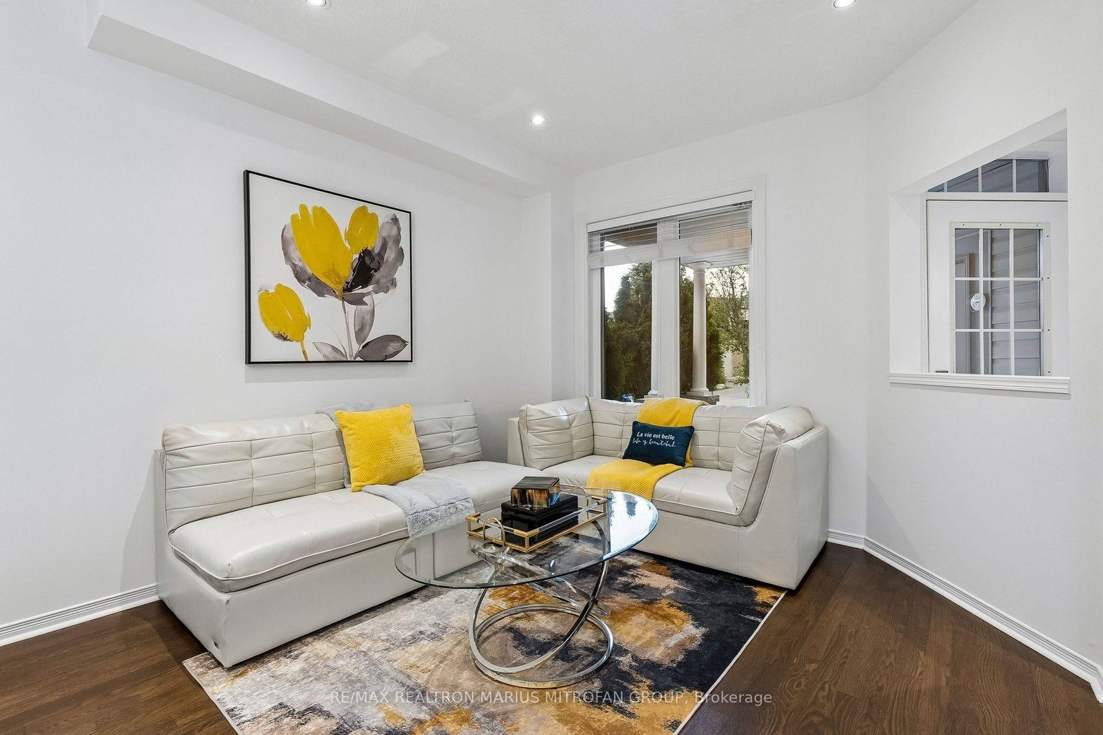 16 Trout Lily Avenue • Markham, ON photo 5