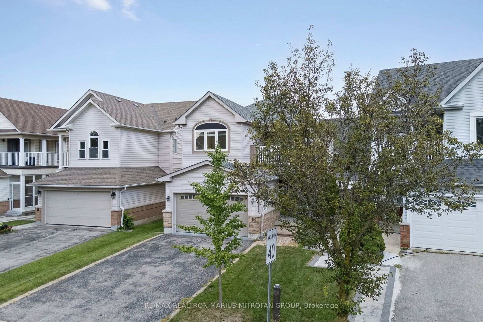 16 Trout Lily Avenue • Markham, ON photo 50
