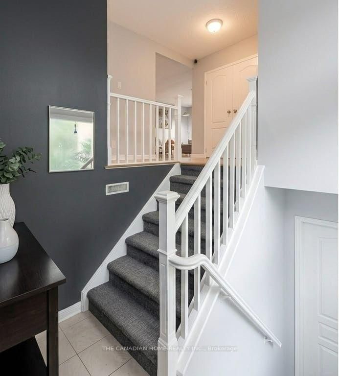 802 Pam Crescent