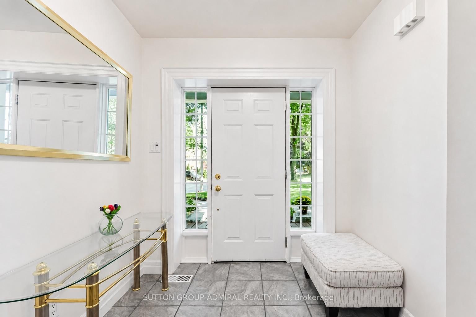 54 Starlight Crescent • Richmond Hill, ON photo 6