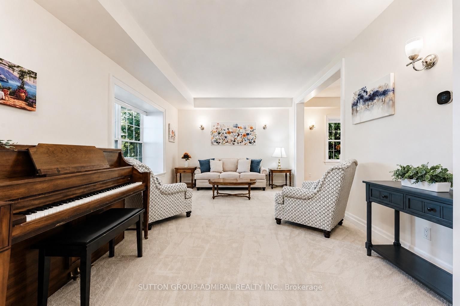 54 Starlight Crescent • Richmond Hill, ON photo 8