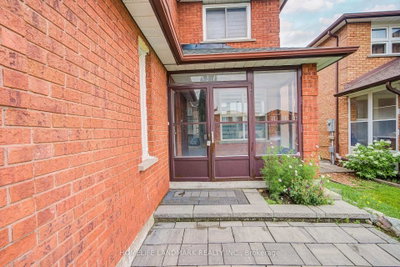 35 Royal Palm Drive • Vaughan, ON photo 3