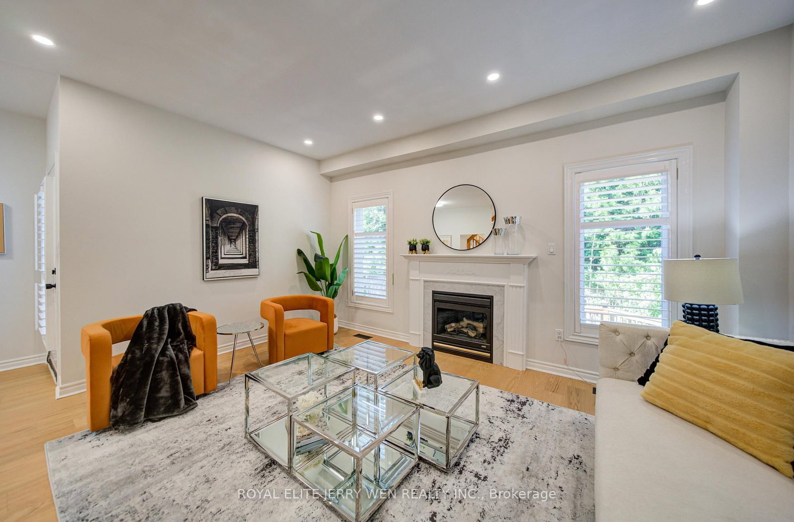 140 Frank Endean Road • Richmond Hill, ON photo 2