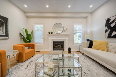 140 Frank Endean Road • Richmond Hill, ON photo 3