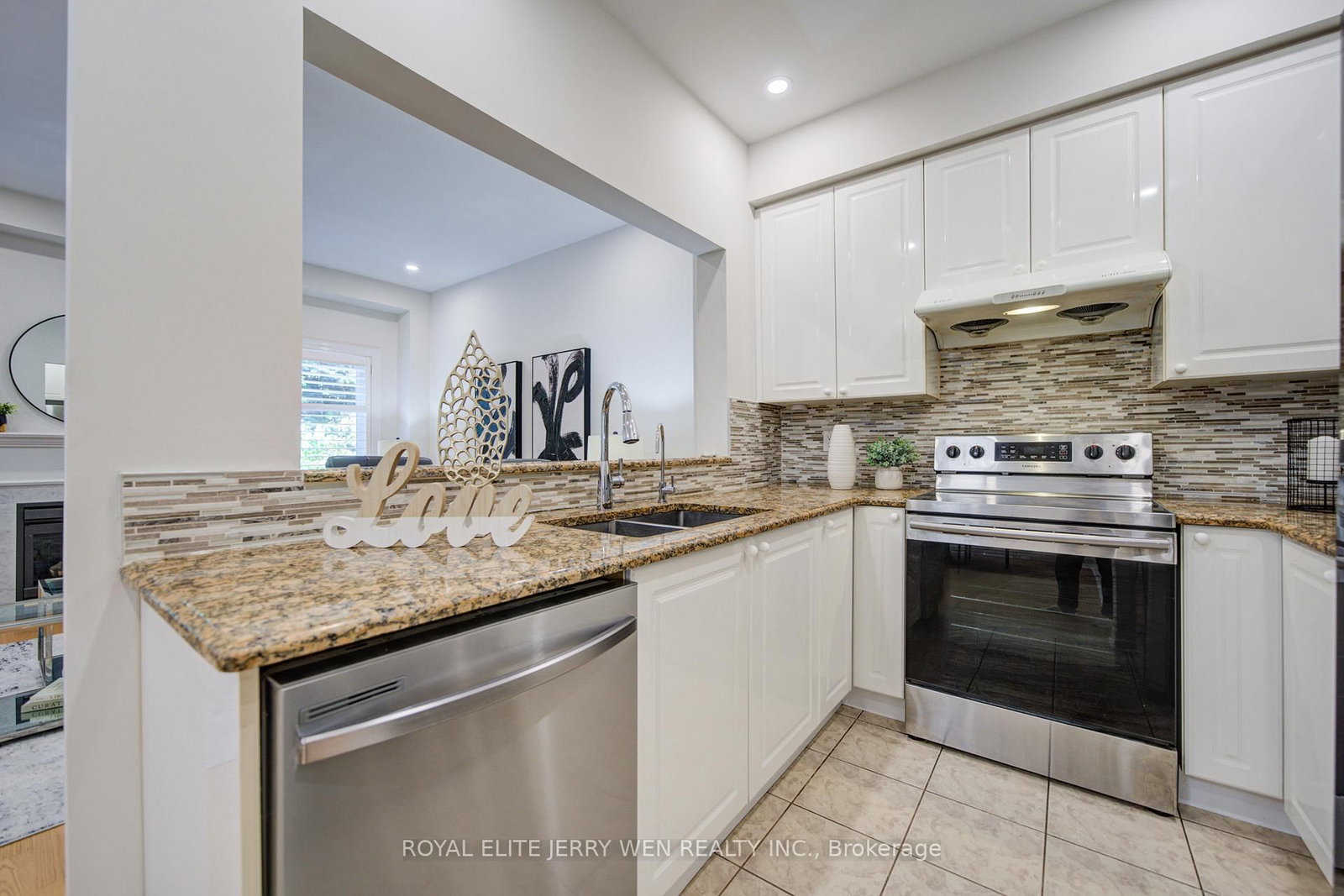 140 Frank Endean Road • Richmond Hill, ON photo 7