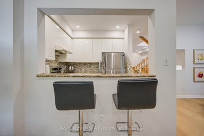 140 Frank Endean Road • Richmond Hill, ON photo 8