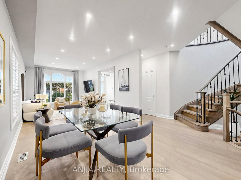 12 Gardenia Crescent