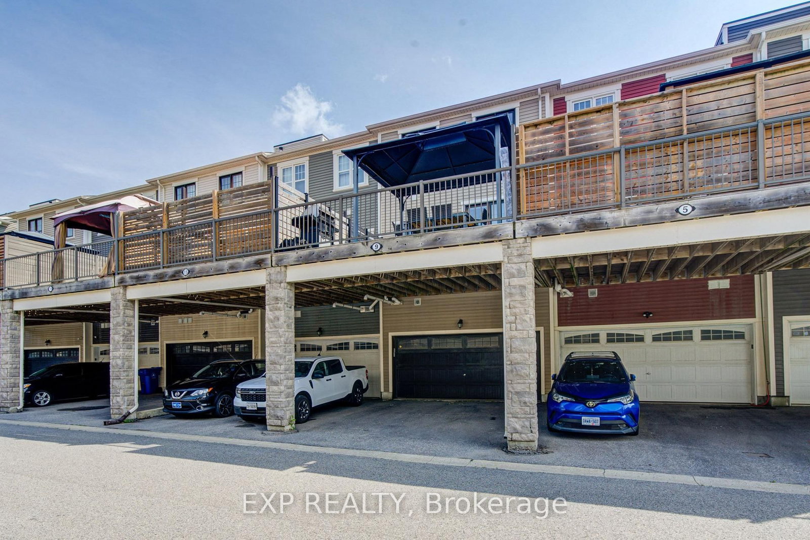 9 Milt Storey Lane • Whitchurch-Stouffville, ON photo 44