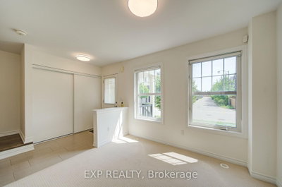 9 Milt Storey Lane • Whitchurch-Stouffville, ON photo 7