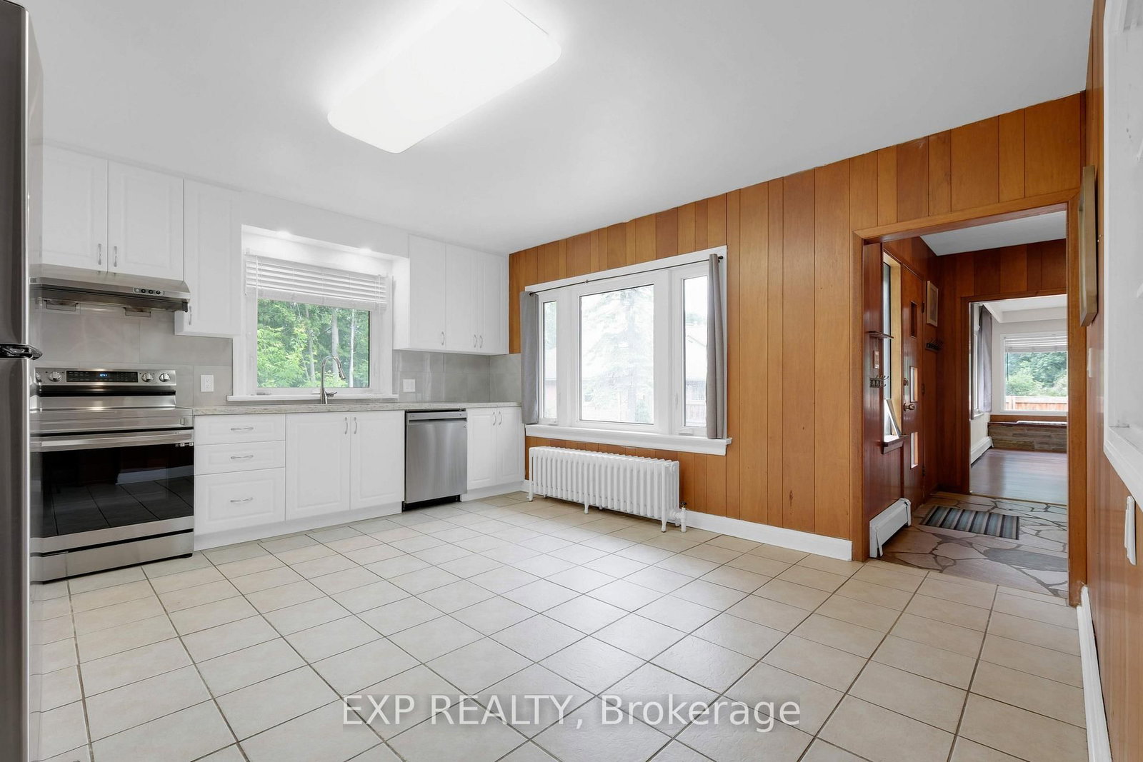 5373 Aurora Rd, Whitchurch-Stouffville, view 4