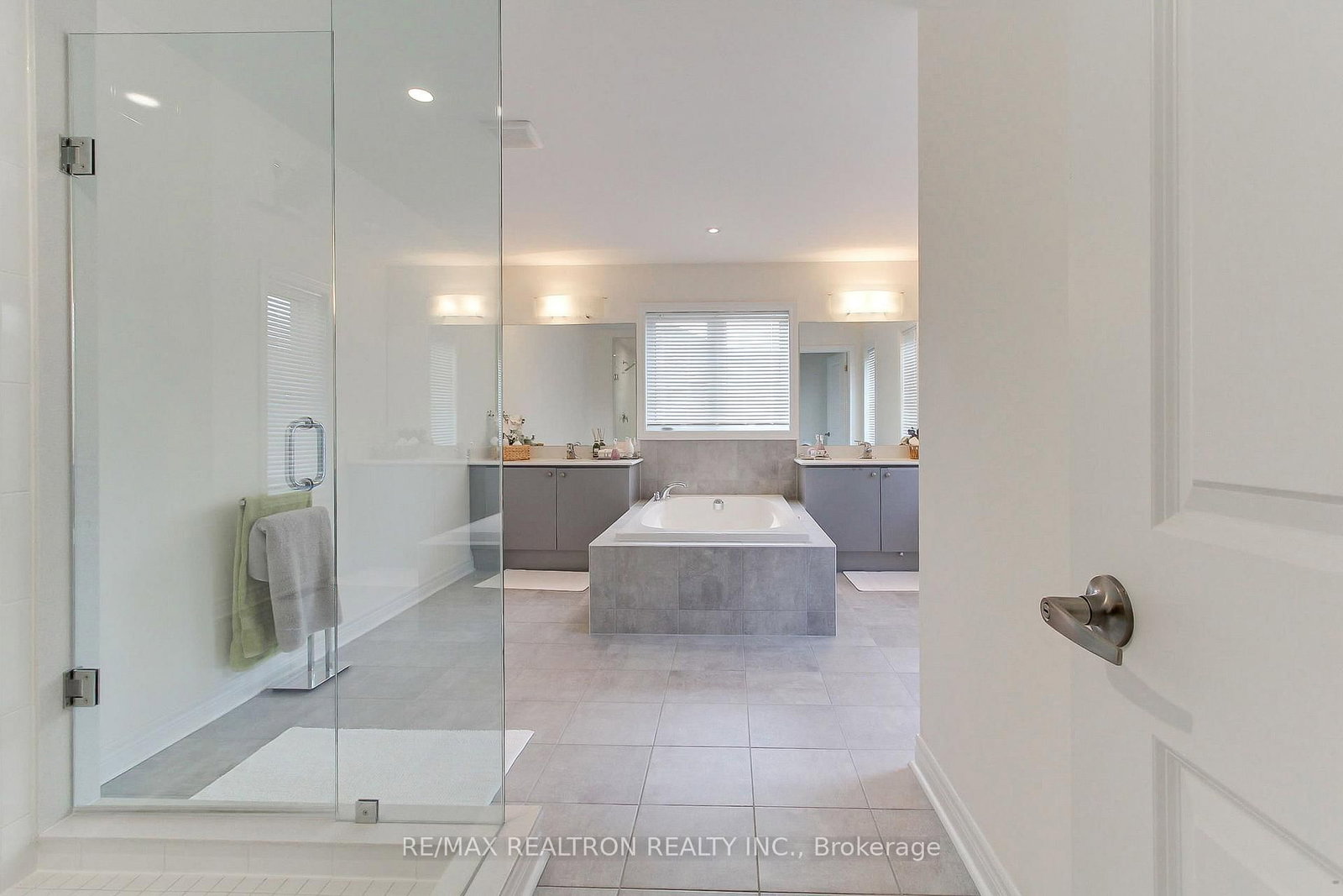 2236 Lozenby Street • Innisfil, ON photo 32