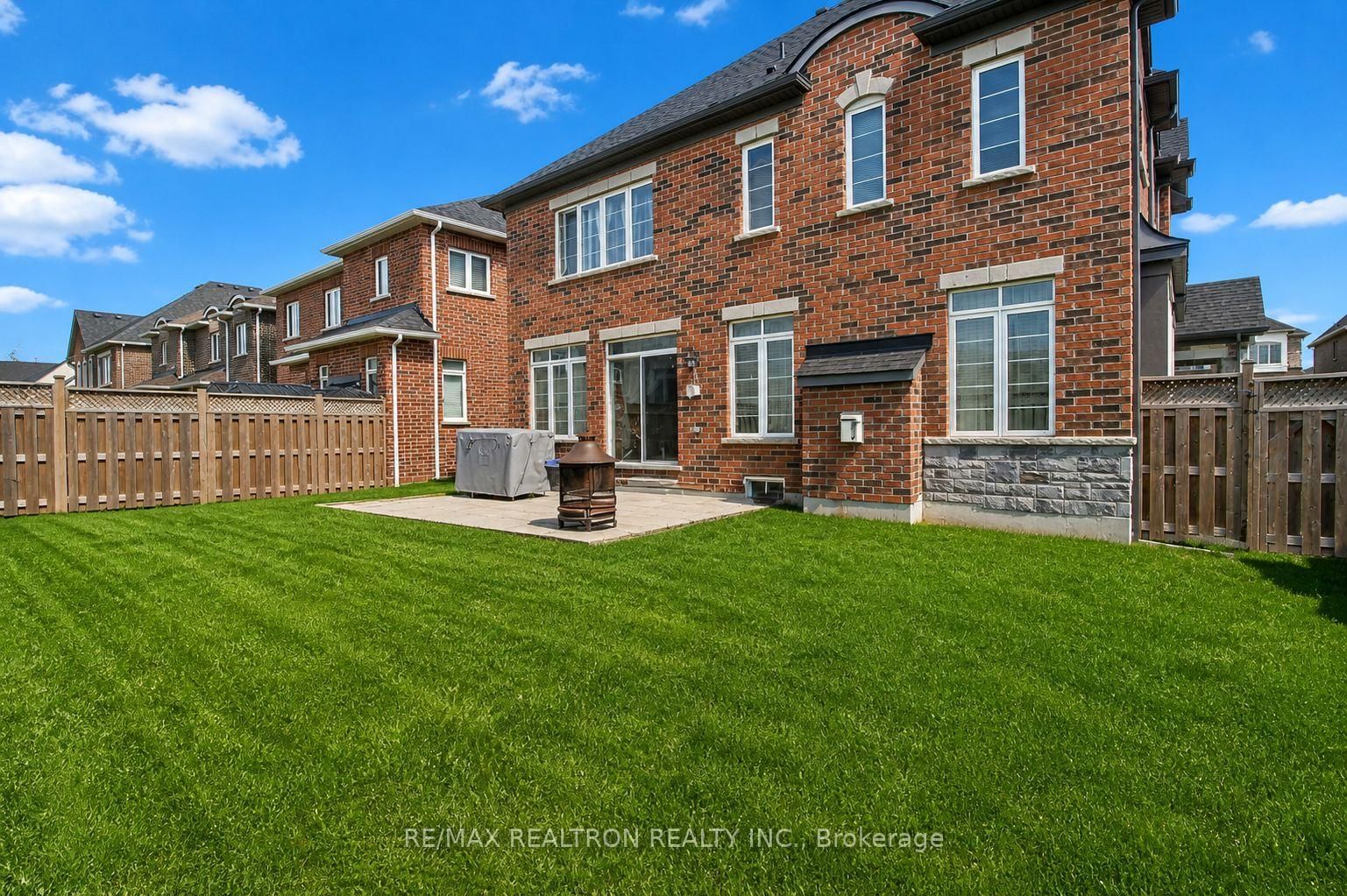 2236 Lozenby Street • Innisfil, ON photo 45