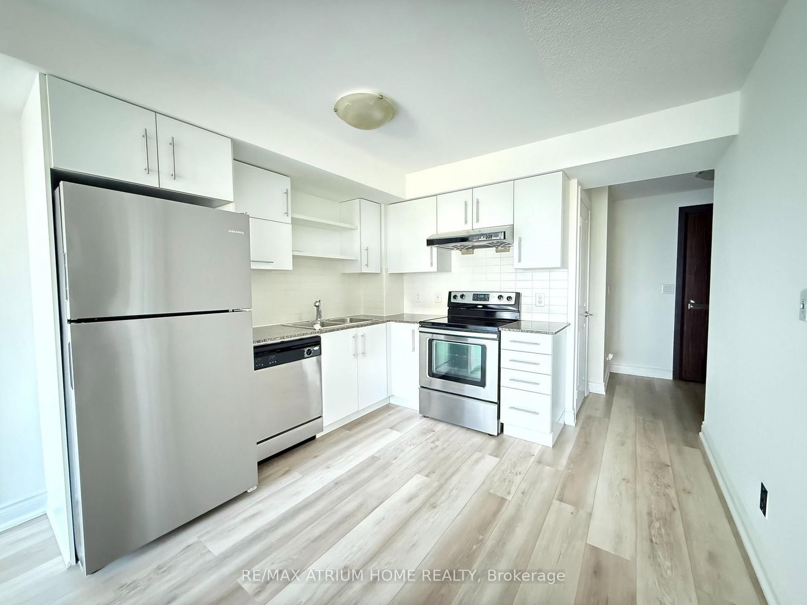 233 South Park Road • #L3T 0B4 • Markham, ON photo 5