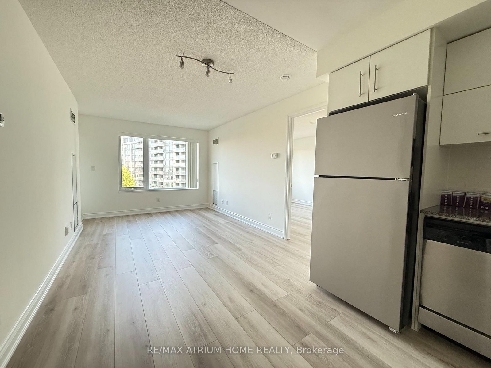 233 South Park Road • #L3T 0B4 • Markham, ON photo 6