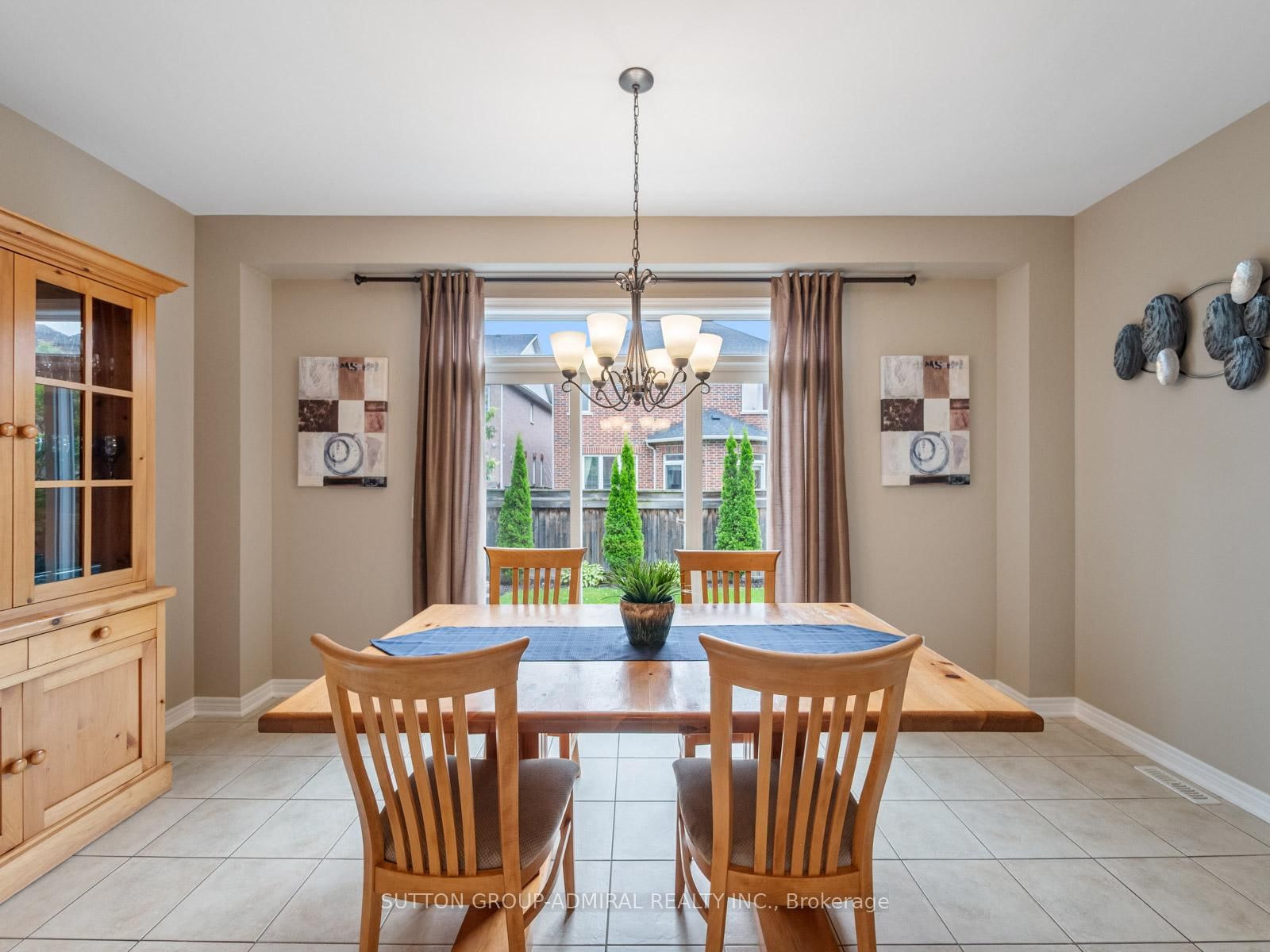 23 Kerr Lane • Aurora, ON photo 18
