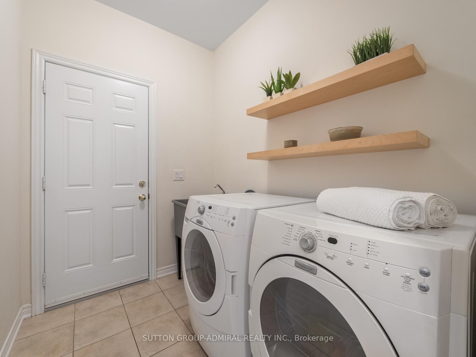 23 Kerr Lane • Aurora, ON photo 22