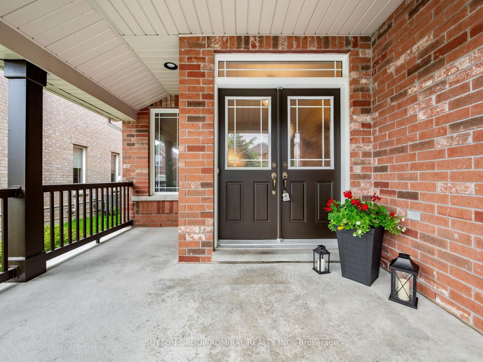 23 Kerr Lane • Aurora, ON photo 5