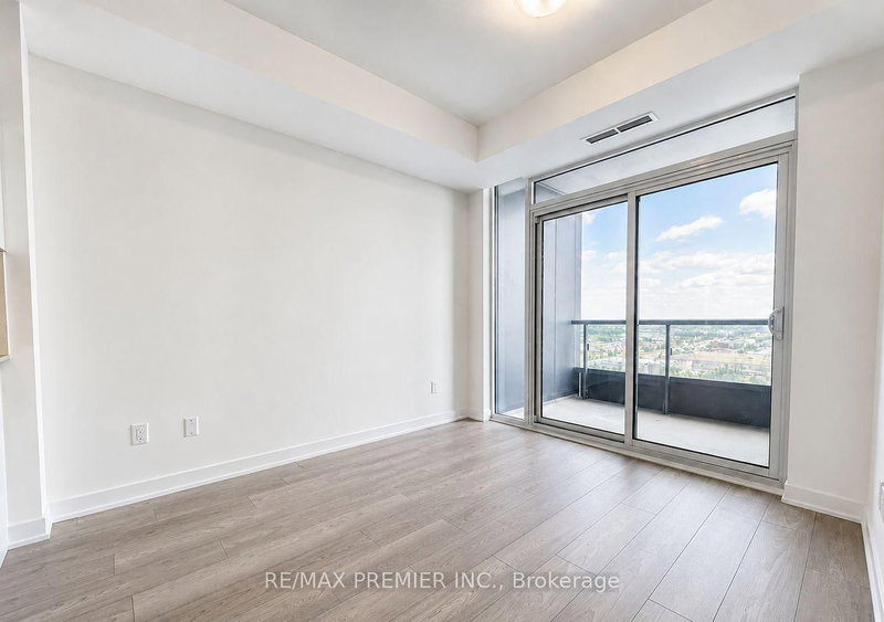 1707 - 474 Caldari Road