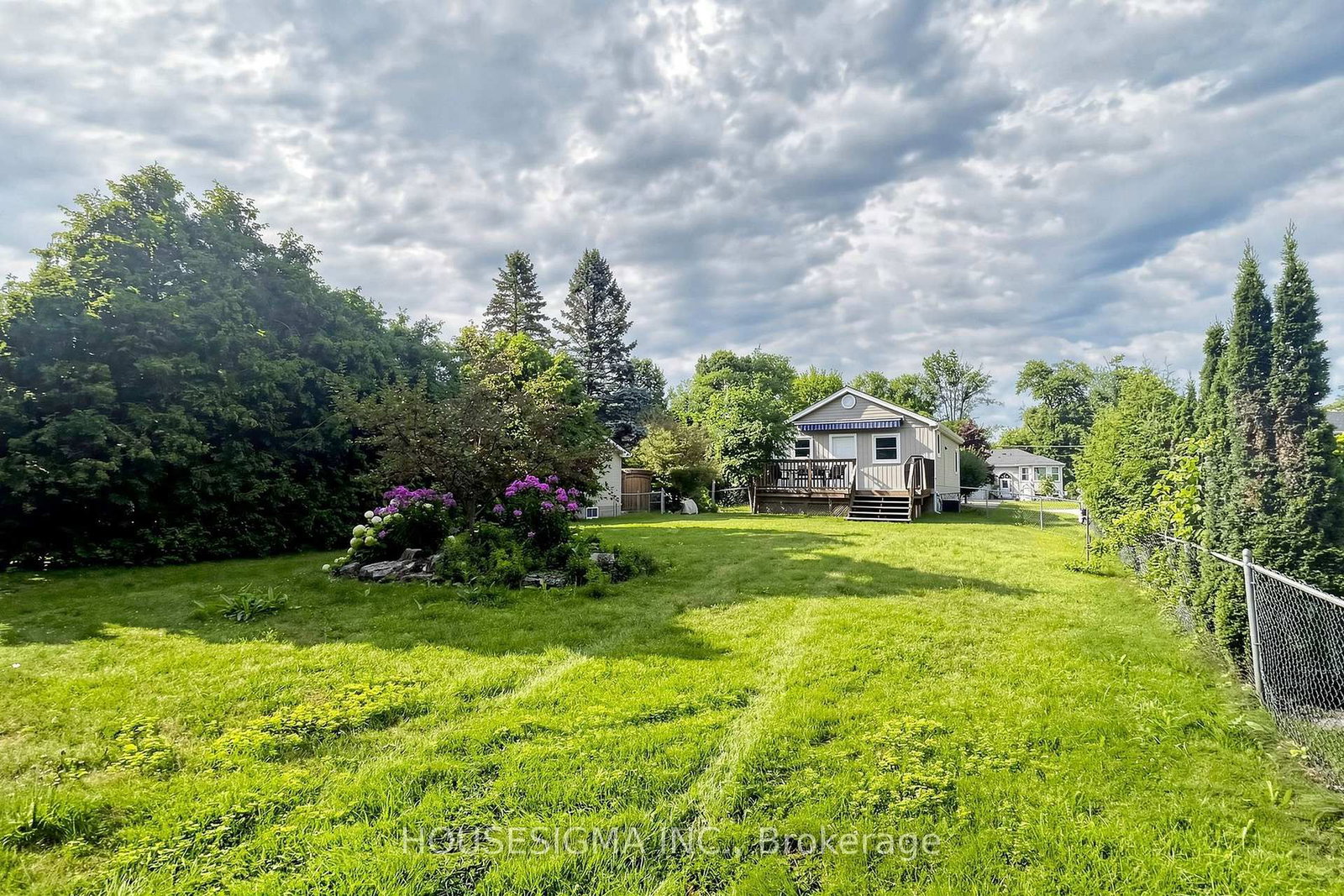 96 Oak Avenue • East Gwillimbury, ON photo 23