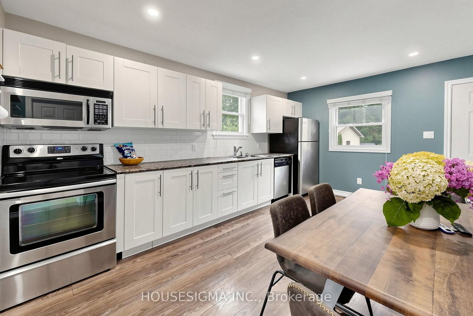 96 Oak Avenue • East Gwillimbury, ON photo 7
