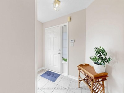 44 Crittenden Drive • Georgina, ON photo 4