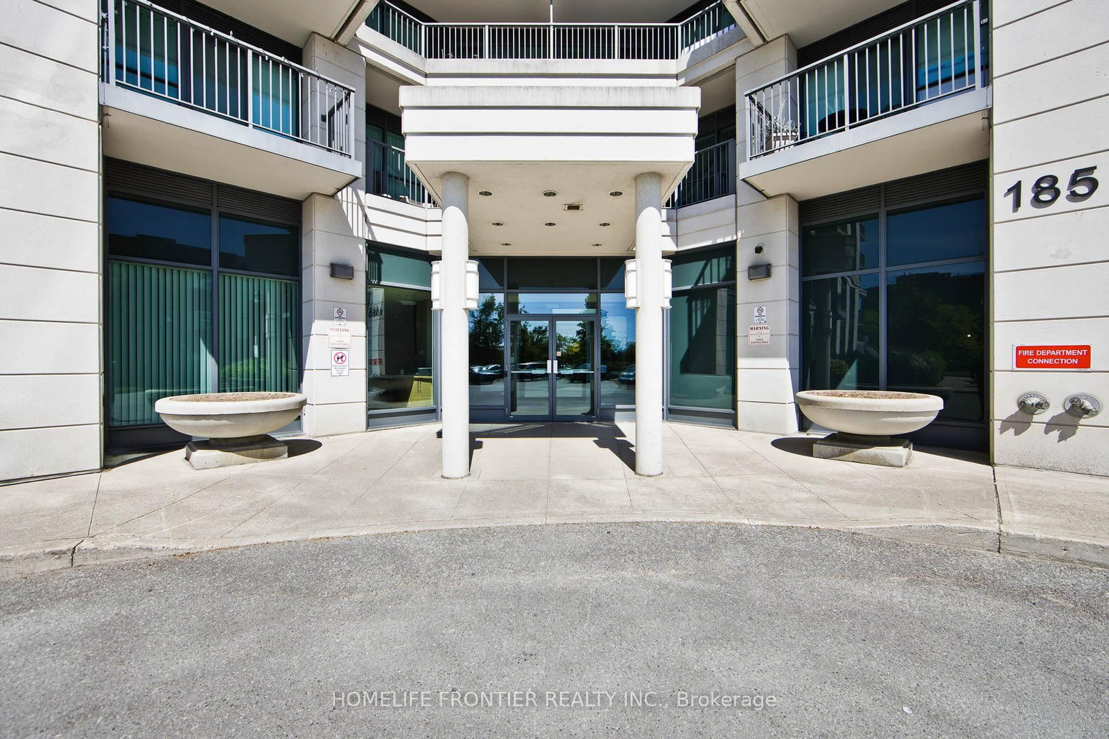185 Oneida Crescent • #1117 • Richmond Hill, ON photo 2
