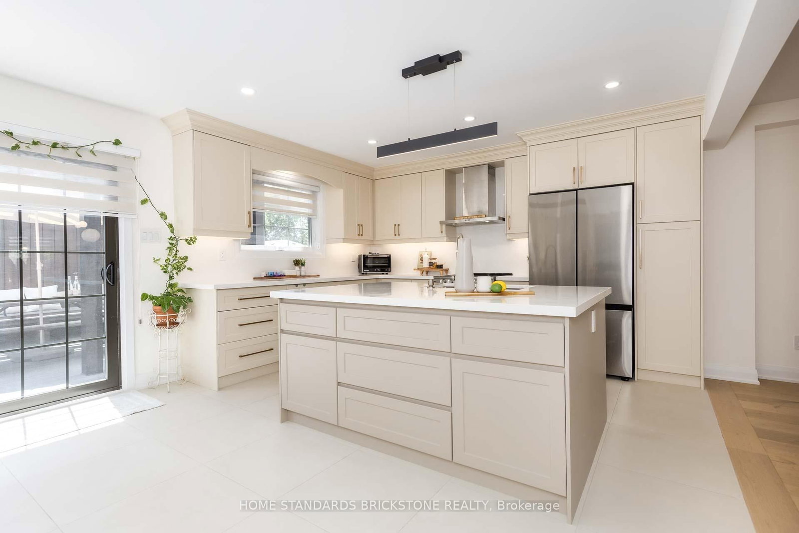 139 Pinewood Drive • Vaughan, ON photo 13