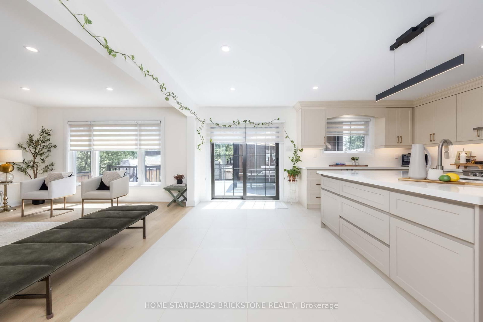 139 Pinewood Drive • Vaughan, ON photo 14