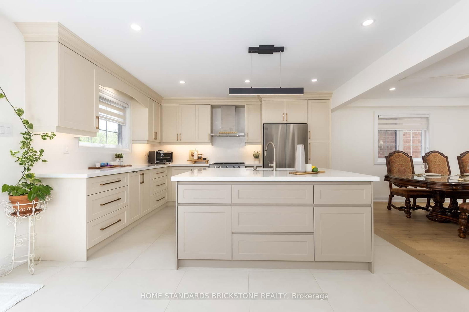 139 Pinewood Drive • Vaughan, ON photo 15