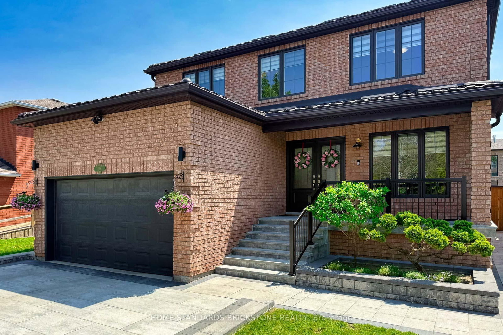 139 Pinewood Drive • Vaughan, ON photo 2
