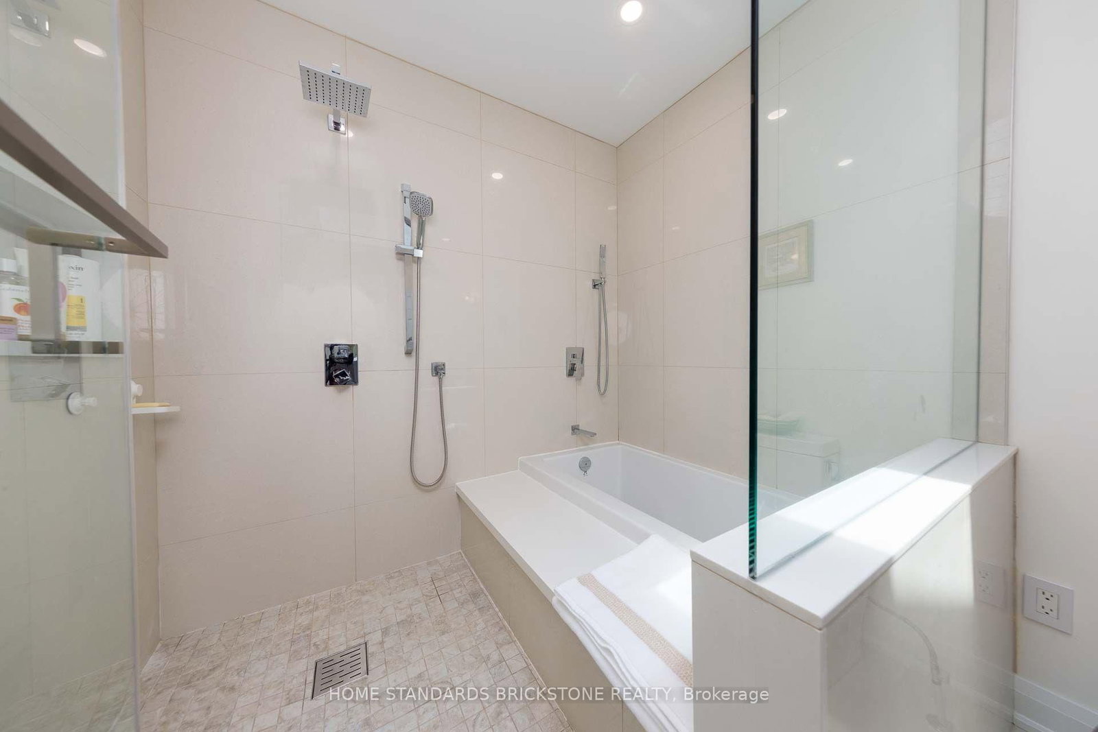 139 Pinewood Drive • Vaughan, ON photo 28