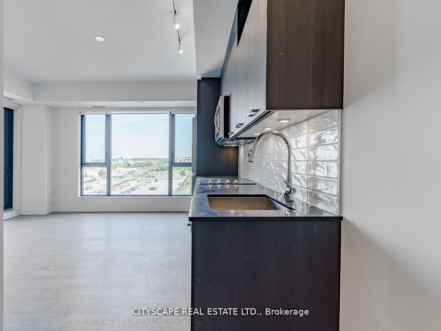 120 Eagle Rock Way • #405 • Vaughan, ON photo 12