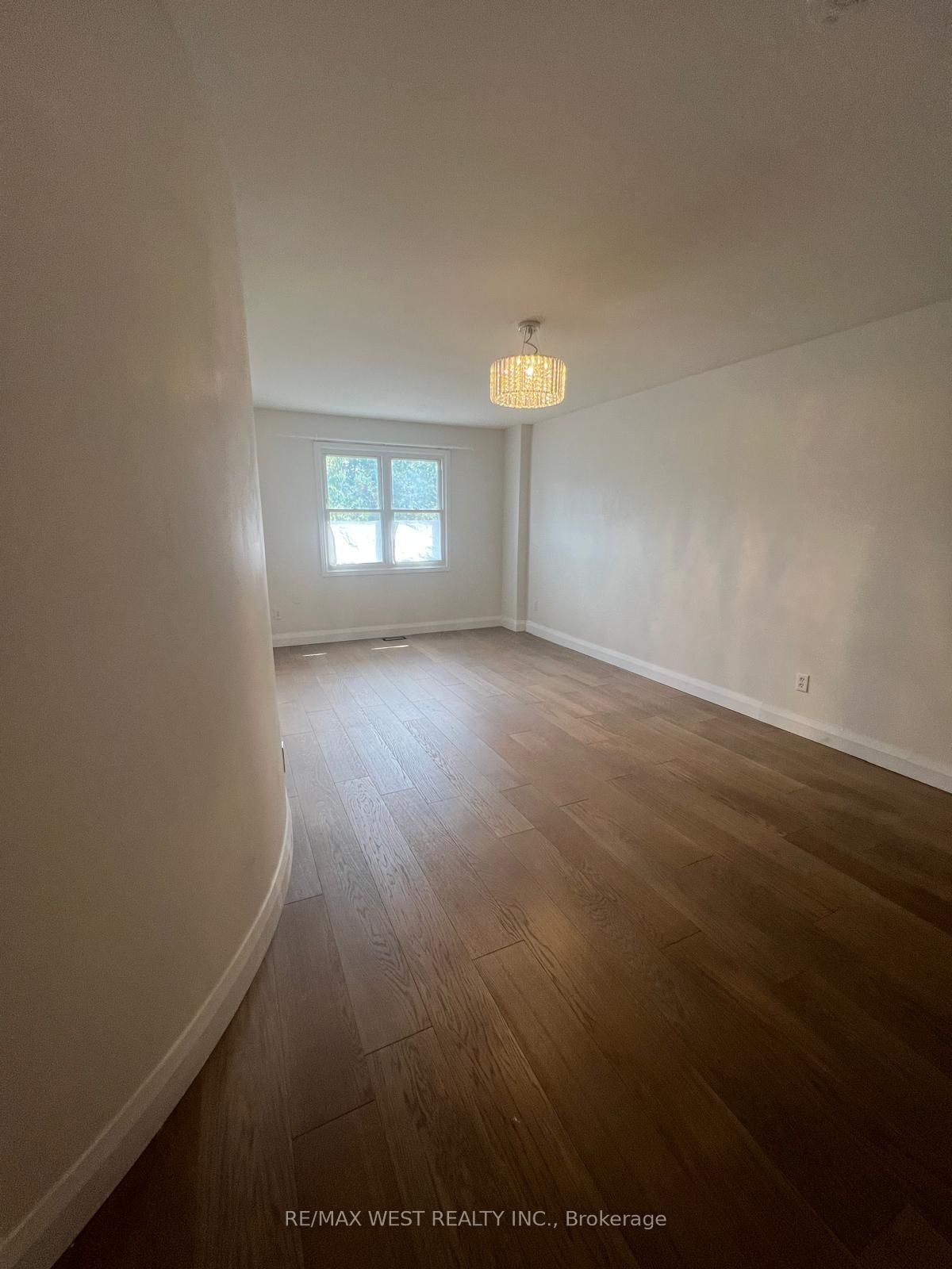 51 Moorcrest Drive • Aurora, ON photo 18
